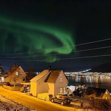 Near Center With Northern Lights View Apartament
